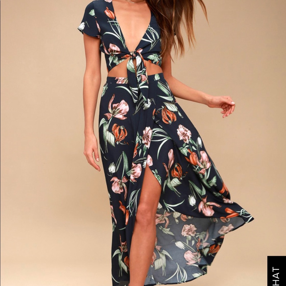 Lulus Navy Floral Magdalen MIDI dress